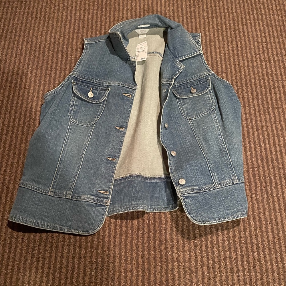 Denim vest with buttons